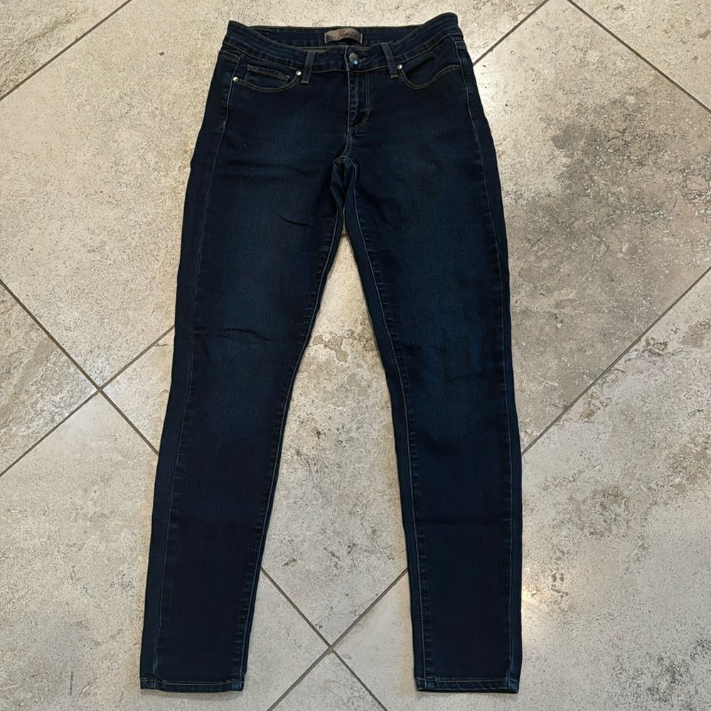 Paige Meg Super Skinny 5-pocket jeans. Size 27.